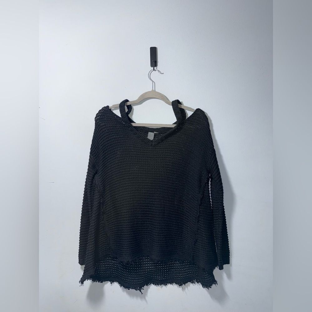Quinn Black Frayed hem open knit off shoulder Sweater Small EUC boho feminine